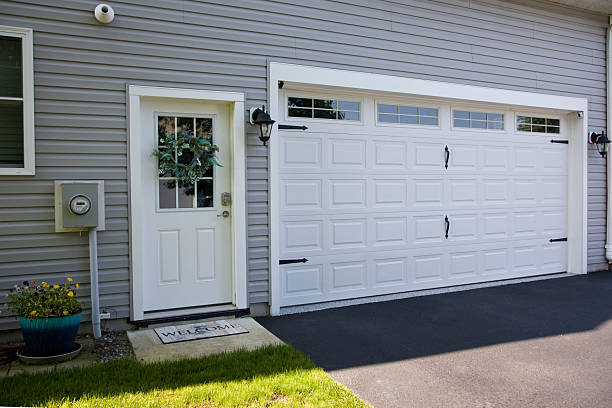 24/7 Emergency Garage Door Panel Replacement experts in Cedar Crest, MA